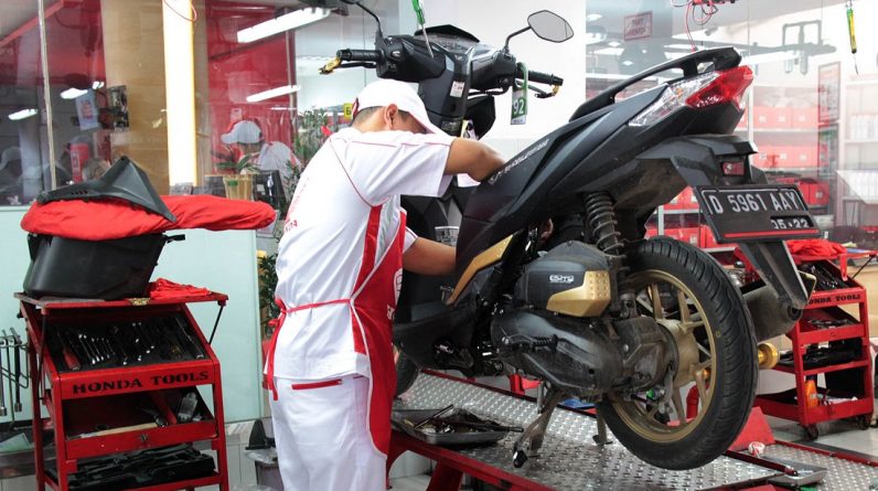 servis motor Honda